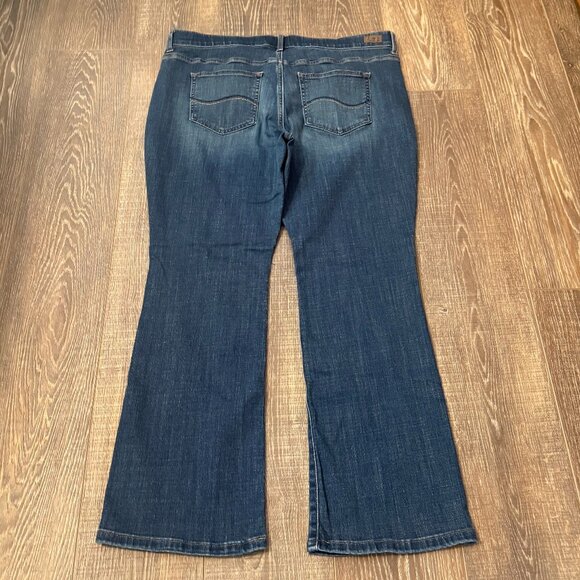 Lee Mid Rise Bootcut Jeans – Size 18S - Picture 2 of 14
